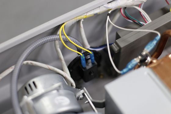 220V 10L Portable Tankless Water Heater with 0.015Mpa-0.8MPa Water Pressure for Bathroom